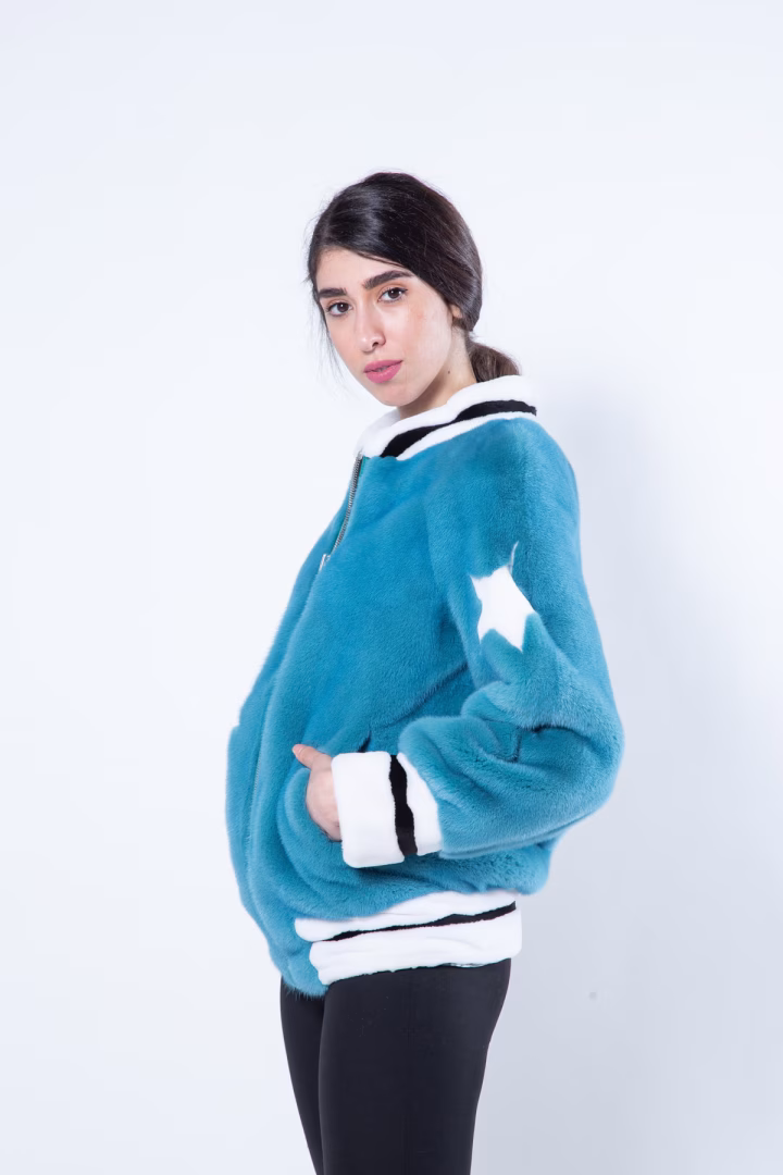 Пальто из меха норки цвета Teal Blue — фото 4 из 9