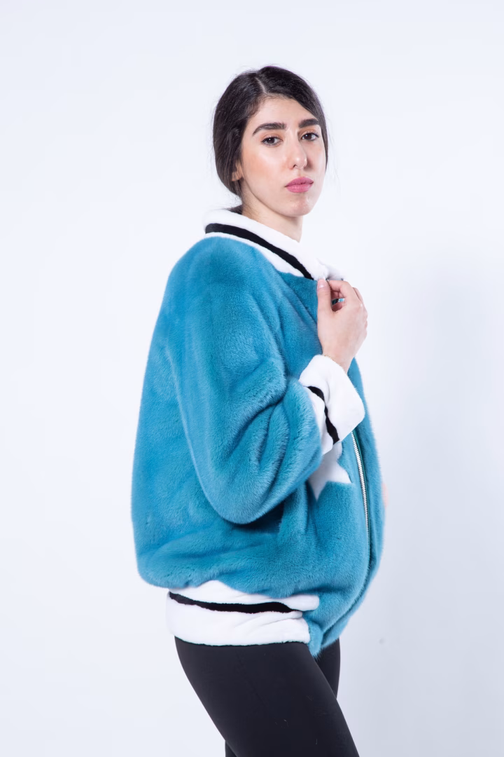 Пальто из меха норки цвета Teal Blue — фото 8 из 9