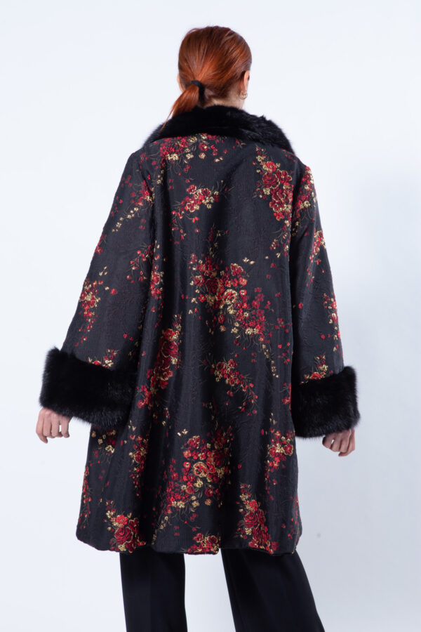 Пальто из стриженной норки чёрного цвета и ткани