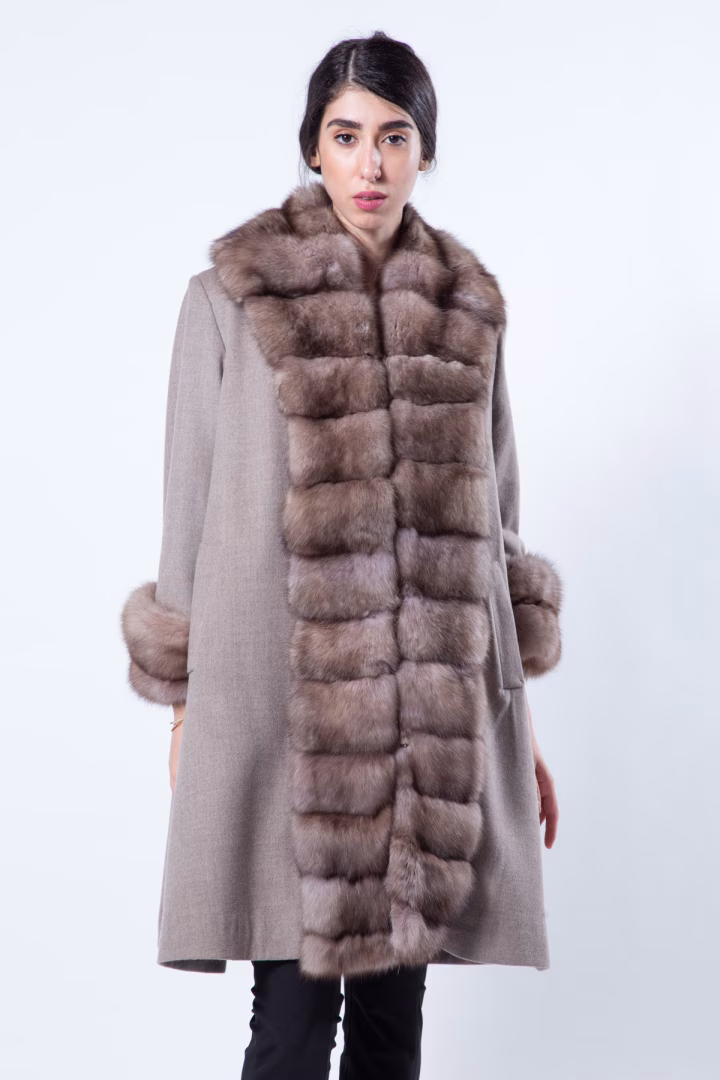 Кашемировое пальто с отделкой из соболя цвета Beige Scuro — фото 5 из 9