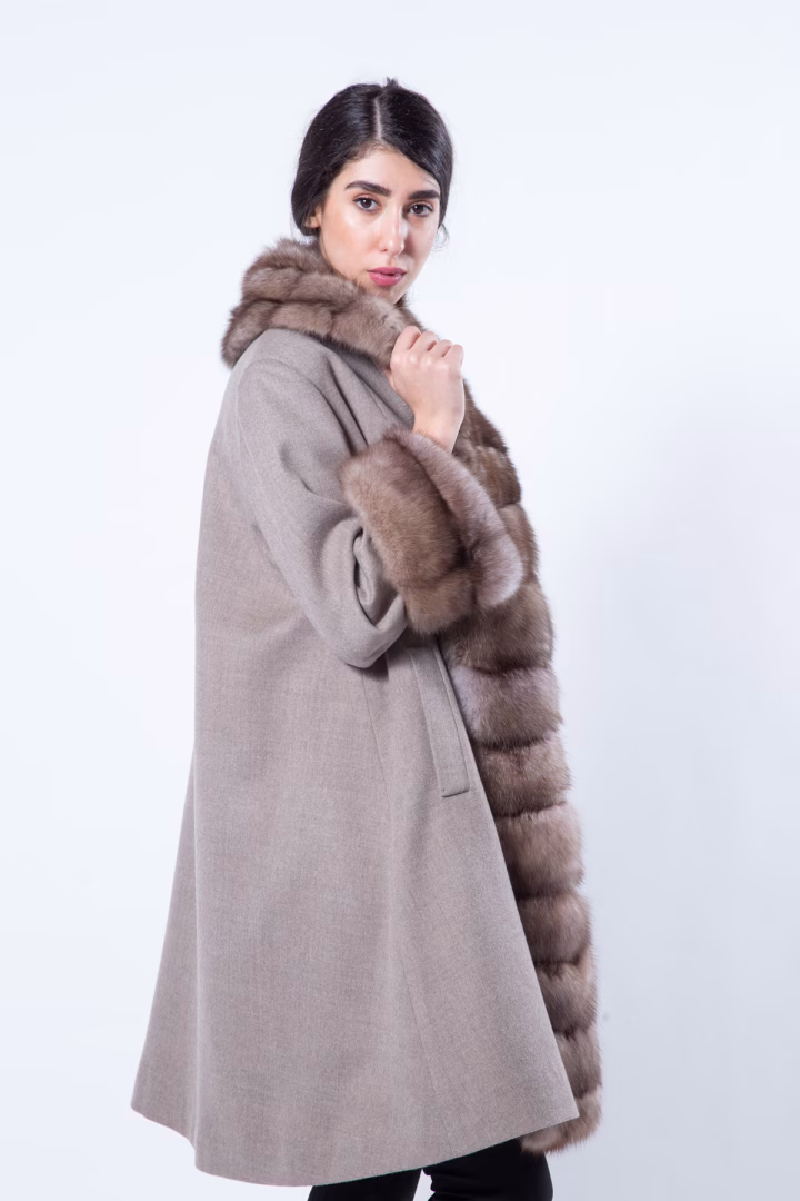 Кашемировое пальто с отделкой из соболя цвета Beige Scuro — фото 9 из 9