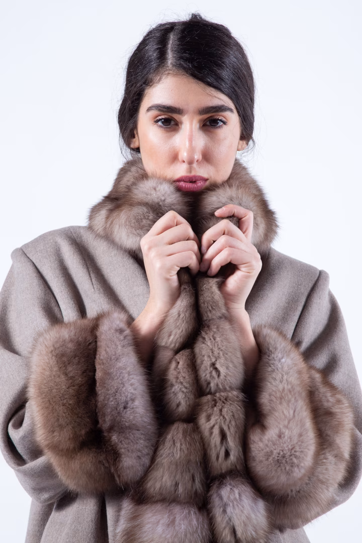 Кашемировое пальто с отделкой из соболя цвета Beige Scuro — фото 1 из 9