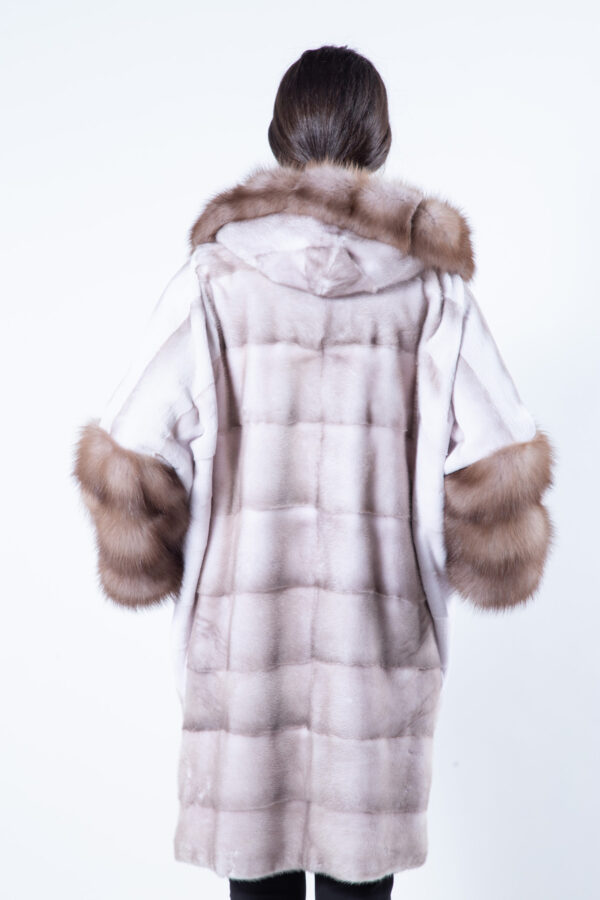 Пальто Эсмеральда из норки цвета Ice Fume с капюшоном
