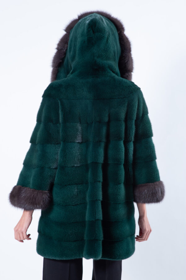 Пальто Татьяна из норки цвета Shock Green с капюшоном