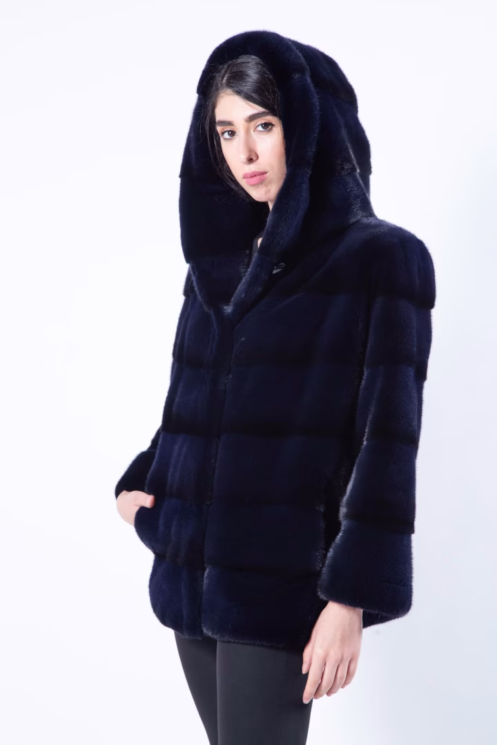 Пальто из норки цвета Royal Blue с капюшоном и рукавами 7/8 — фото 7 из 7