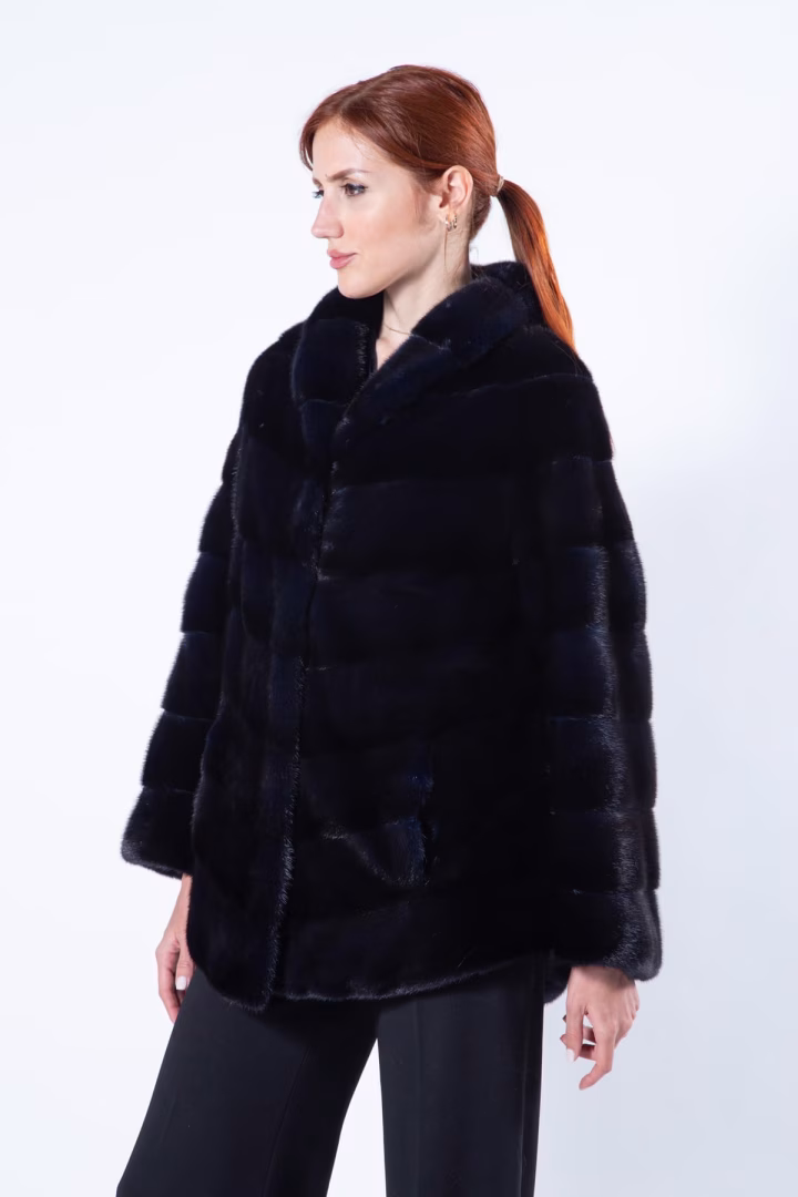 Пальто из меха норки цвета Royal Blue — фото 7 из 8
