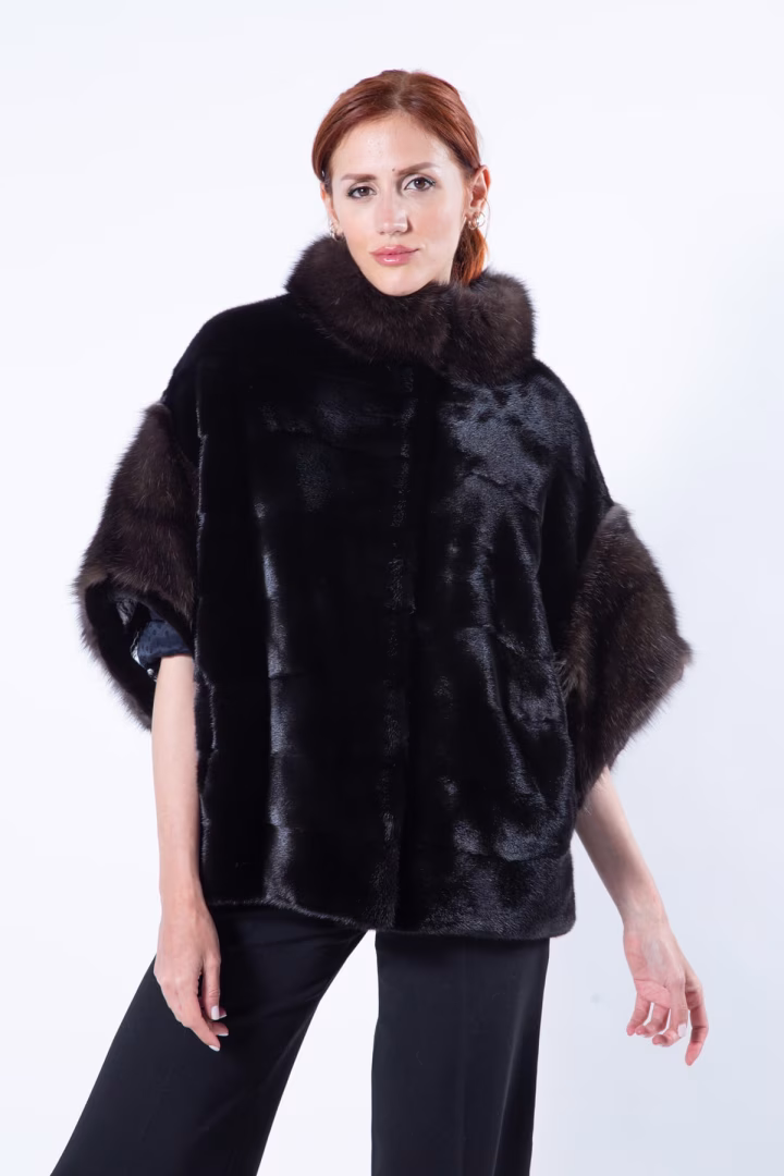 Кейп из норки Blackglama с воротником и манжетами из соболя — фото 4 из 6