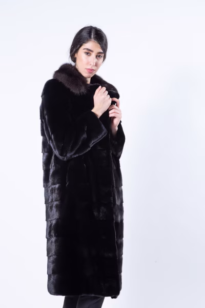 Шуба из норки Blackglama с воротником из соболя