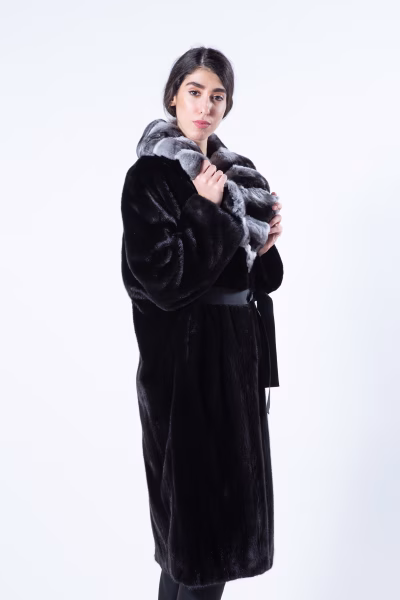Шуба из норки Blackglama с воротником из шиншиллы